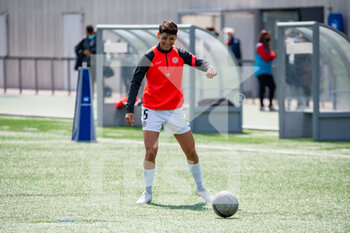 2021-04-17 - Elisa De Almeida of Montpellier Herault Sport Club warms up ahead of the Women's French championship D1 Arkema football match between GPSO 92 Issy and Montpellier HSC on April 17, 2021 at Le Gallo stadium in Boulogne-Billancourt, France - Photo Antoine Massinon / A2M Sport Consulting / DPPI - GPSO 92 ISSY VS MONTPELLIER HSC - FRENCH WOMEN DIVISION 1 - SOCCER