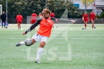2021-04-17 - Morgane Nicoli of Montpellier Herault Sport Club warms up ahead of the Women's French championship D1 Arkema football match between GPSO 92 Issy and Montpellier HSC on April 17, 2021 at Le Gallo stadium in Boulogne-Billancourt, France - Photo Antoine Massinon / A2M Sport Consulting / DPPI - GPSO 92 ISSY VS MONTPELLIER HSC - FRENCH WOMEN DIVISION 1 - SOCCER