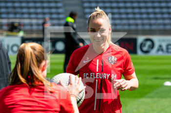 2021-04-24 - Cecilie Sandvej of FC Fleury warms up ahead of the Women's French championship D1 Arkema football match between Paris FC and FC Fleury 91 on April 24, 2021 at Charlety stadium in Paris, France - Photo Antoine Massinon / A2M Sport Consulting / DPPI - PARIS FC VS FC FLEURY 91 - FRENCH WOMEN DIVISION 1 - SOCCER