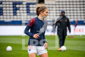 2021-05-06 - Signe Bruun of Paris Saint Germain warms up ahead of the Women's French championship D1 Arkema football match between Paris FC and Paris Saint-Germain on May 6, 2021 at Charlety stadium in Paris, France - Photo Antoine Massinon / A2M Sport Consulting / DPPI - PARIS FC VS PARIS SAINT-GERMAIN - FRENCH WOMEN DIVISION 1 - SOCCER
