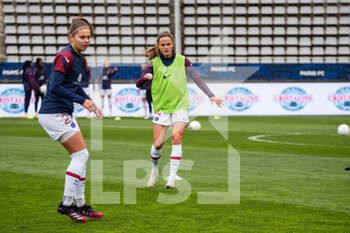 2021-05-06 - Irene Paredes of Paris Saint Germain warms up ahead of the Women's French championship D1 Arkema football match between Paris FC and Paris Saint-Germain on May 6, 2021 at Charlety stadium in Paris, France - Photo Antoine Massinon / A2M Sport Consulting / DPPI - PARIS FC VS PARIS SAINT-GERMAIN - FRENCH WOMEN DIVISION 1 - SOCCER