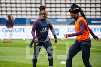 2021-05-06 - Sandy Baltimore of Paris Saint Germain warms up ahead of the Women's French championship D1 Arkema football match between Paris FC and Paris Saint-Germain on May 6, 2021 at Charlety stadium in Paris, France - Photo Antoine Massinon / A2M Sport Consulting / DPPI - PARIS FC VS PARIS SAINT-GERMAIN - FRENCH WOMEN DIVISION 1 - SOCCER