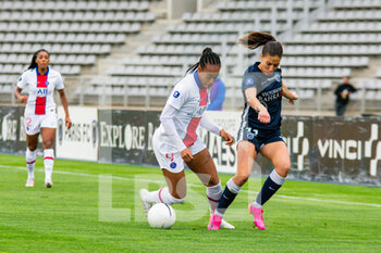 2021-05-06 - Marie Antoinette Katoto of Paris Saint Germain and Clara Mateo of Paris FC fight for the ball during the Women's French championship D1 Arkema football match between Paris FC and Paris Saint-Germain on May 6, 2021 at Charlety stadium in Paris, France - Photo Antoine Massinon / A2M Sport Consulting / DPPI - PARIS FC VS PARIS SAINT-GERMAIN - FRENCH WOMEN DIVISION 1 - SOCCER