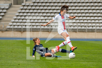 2021-05-06 - Camille Catala of Paris FC and Sara Dabritz of Paris Saint Germain fight for the ball during the Women's French championship D1 Arkema football match between Paris FC and Paris Saint-Germain on May 6, 2021 at Charlety stadium in Paris, France - Photo Melanie Laurent / A2M Sport Consulting / DPPI - PARIS FC VS PARIS SAINT-GERMAIN - FRENCH WOMEN DIVISION 1 - SOCCER