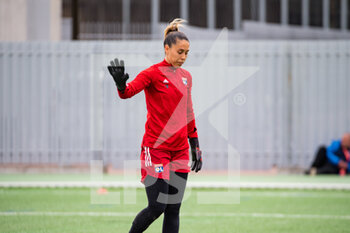 2021-05-09 - Lola Gallardo of Olympique Lyonnais warms up ahead of the Women's French championship D1 Arkema football match between GPSO 92 Issy and Olympique Lyonnais on May 9, 2021 at Le Gallo stadium in Boulogne-Billancourt, France - Photo Melanie Laurent / A2M Sport Consulting / DPPI - GPSO 92 ISSY VS OLYMPIQUE LYONNAIS - FRENCH WOMEN DIVISION 1 - SOCCER