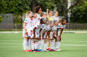 2021-05-09 - The players of Olympique Lyonnais ahead of the Women's French championship D1 Arkema football match between GPSO 92 Issy and Olympique Lyonnais on May 9, 2021 at Le Gallo stadium in Boulogne-Billancourt, France - Photo Melanie Laurent / A2M Sport Consulting / DPPI - GPSO 92 ISSY VS OLYMPIQUE LYONNAIS - FRENCH WOMEN DIVISION 1 - SOCCER