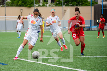 2021-05-09 - Amel Majri of Olympique Lyonnais and Laurine Pinot of GPSO 92 Issy fight for the ball during the Women's French championship D1 Arkema football match between GPSO 92 Issy and Olympique Lyonnais on May 9, 2021 at Le Gallo stadium in Boulogne-Billancourt, France - Photo Melanie Laurent / A2M Sport Consulting / DPPI - GPSO 92 ISSY VS OLYMPIQUE LYONNAIS - FRENCH WOMEN DIVISION 1 - SOCCER