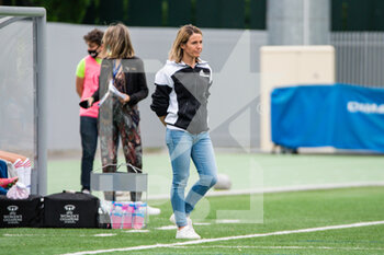 2021-05-09 - Sonia Bompastor head coach of Olympique Lyonnais reacts during the Women's French championship D1 Arkema football match between GPSO 92 Issy and Olympique Lyonnais on May 9, 2021 at Le Gallo stadium in Boulogne-Billancourt, France - Photo Antoine Massinon / A2M Sport Consulting / DPPI - GPSO 92 ISSY VS OLYMPIQUE LYONNAIS - FRENCH WOMEN DIVISION 1 - SOCCER