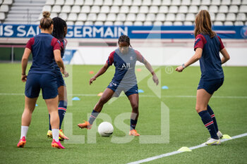 2021-06-04 - Formiga of Paris Saint Germain warms up ahead of the Women's French championship D1 Arkema football match between Paris Saint-Germain and Dijon FCO on June 4, 2021 at Jean Bouin stadium in Paris, France - Photo Melanie Laurent / A2M Sport Consulting / DPPI - PARIS SAINT-GERMAIN VS DIJON FCO - FRENCH WOMEN DIVISION 1 - SOCCER