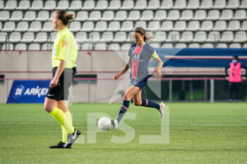 2021-06-04 - Irene Paredes of Paris Saint Germain controls the ball during the Women's French championship D1 Arkema football match between Paris Saint-Germain and Dijon FCO on June 4, 2021 at Jean Bouin stadium in Paris, France - Photo Melanie Laurent / A2M Sport Consulting / DPPI - PARIS SAINT-GERMAIN VS DIJON FCO - FRENCH WOMEN DIVISION 1 - SOCCER