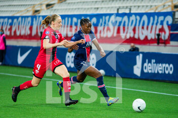 2021-06-04 - Lena Goetsch of Dijon FCO and Kadidiatou Diani of Paris Saint Germain fight for the ball during the Women's French championship D1 Arkema football match between Paris Saint-Germain and Dijon FCO on June 4, 2021 at Jean Bouin stadium in Paris, France - Photo Antoine Massinon / A2M Sport Consulting / DPPI - PARIS SAINT-GERMAIN VS DIJON FCO - FRENCH WOMEN DIVISION 1 - SOCCER