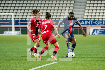 2021-06-04 - Solene Barbance of Dijon FCO and Kadidiatou Diani of Paris Saint Germain in a duel for the ball during the Women's French championship D1 Arkema football match between Paris Saint-Germain and Dijon FCO on June 4, 2021 at Jean Bouin stadium in Paris, France - Photo Antoine Massinon / A2M Sport Consulting / DPPI - PARIS SAINT-GERMAIN VS DIJON FCO - FRENCH WOMEN DIVISION 1 - SOCCER