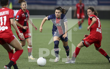 2021-06-04 - Ramona Bachmann of PSG, Noemie Carage of Dijon during the Women's French championship D1 Arkema football match between Paris Saint-Germain (PSG) and Dijon FCO on June 4, 2021 at Stade Jean Bouin in Paris, France - Photo Jean Catuffe / DPPI - PARIS SAINT-GERMAIN VS DIJON FCO - FRENCH WOMEN DIVISION 1 - SOCCER