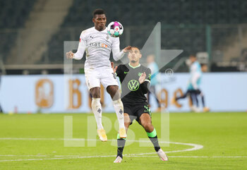 2020-10-17 - Breel Embolo of Monchengladbach and Maxence Lacroix of Wolfsburg during the German championship Bundesliga football match between Borussia Monchengladbach and VfL Wolfsburg on October 17, 2020 at Borussia Park in Monchengladbach, Germany - Photo Ralf Ibing / firo Sportphoto / DPPI -  BORUSSIA MONCHENGLADBACH VS VFL WOLFSBURG - GERMAN BUNDESLIGA - SOCCER