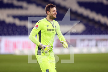 2020-12-15 - Michael Esser of Hannover 96 during the German championship Bundesliga football match between Hannover 96 and VfL Bochum on December 15, 2020 at HDI-Arena in Hannover, Germany - Photo Ralf Ibing / firo Sportphoto / DPPI - HANNOVER 96 VS VFL BOCHUM - GERMAN BUNDESLIGA - SOCCER