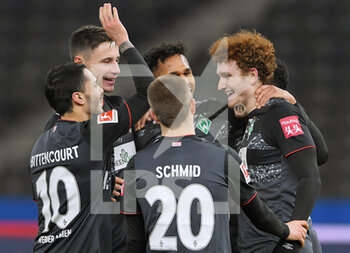 2021-01-23 - Joshua Sargent of Werder Bremen celebrates after his goal with teammates during the German championship Bundesliga football match between Hertha BSC and SV Werder Bremen on January 23, 2021 at Olympiastadion in Berlin, Germany - Photo Frank Peters / Witters / firo Sportphoto / DPPI - HERTHA BSC AND SV WERDER BREMEN - GERMAN BUNDESLIGA - SOCCER