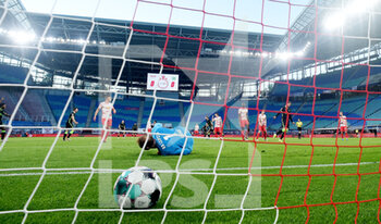 2021-05-16 - Maximilian Philipp of Wolfsburg scores the 0-1 goal, goalkeeper Peter Gulasci of Leipzig during the German championship Bundesliga football match between RB Leipzig and VfL Wolfsburg on May 16, 2021 at Red Bull Arena in Leipzig, Germany - Photo Valeria Witters / Witters / firo Sportphoto / DPPI - RB LEIPZIG VS VFL WOLFSBURG - GERMAN BUNDESLIGA - SOCCER