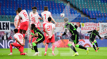 2021-05-16 - Free kick Maximilian Arnold of Wolfsburg during the German championship Bundesliga football match between RB Leipzig and VfL Wolfsburg on May 16, 2021 at Red Bull Arena in Leipzig, Germany - Photo Valeria Witters / Witters / firo Sportphoto / DPPI - RB LEIPZIG VS VFL WOLFSBURG - GERMAN BUNDESLIGA - SOCCER