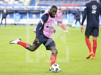 2020-10-07 - Dayot Upamecano of France warms up before the Friendly Game football match between France and Ukraine on October 7, 2020 at Stade de France in Saint-Denis, France - Photo Jean Catuffe / DPPI - FRANCE VS UKRAINE - FRIENDLY MATCH - SOCCER