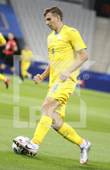 2020-10-07 - Ilya Zabarnyi of Ukraine during the Friendly Game football match between France and Ukraine on October 7, 2020 at Stade de France in Saint-Denis, France - Photo Jean Catuffe / DPPI - FRIENDLY GAME FOOTBALL MATCH BETWEEN FRANCE AND UKRAINE - FRIENDLY MATCH - SOCCER