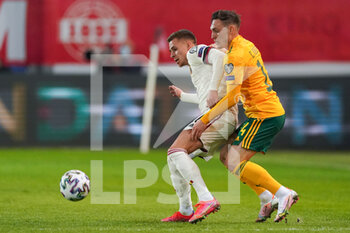 2021-03-24 - Thorgan Hazard of Belgium and Connor Roberts of Wales during the FIFA World Cup 2022, Qualifiers Group E football match between Belgium and Wales on March 24, 2021 at King Power at Den Dreef Stadion in Leuven, Belgium - Photo Jeroen Meuwsen / Orange Pictures / DPPI - FIFA WORLD CUP 2020 QUALIFIERS - BELGIUM AND WALES - FIFA WORLD CUP - SOCCER