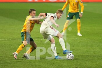 2021-03-24 - Kevin De Bruyne of Belgium and Joe Morell of Wales during the FIFA World Cup 2022, Qualifiers Group E football match between Belgium and Wales on March 24, 2021 at King Power at Den Dreef Stadion in Leuven, Belgium - Photo Laurent Lairys / DPPI - FIFA WORLD CUP 2020 QUALIFIERS - BELGIUM AND WALES - FIFA WORLD CUP - SOCCER