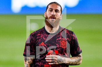 2021-03-25 - Sergio Ramos of Spain warms up during the 2022 FIFA World Cup, Qualifiers, Group B football match between Spain and Greece on March 25, 2021 at Estadio Municipal Nuevo Los Carmenes in Granada, Spain - Photo Pablo Morano / Orange Pictures / DPPI - 2022 FIFA WORLD CUP, QUALIFIERS, GROUP B - SPAIN AND GREECE - FIFA WORLD CUP - SOCCER