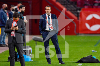 2021-03-25 - Coach John van 't Schip of Greece during the 2022 FIFA World Cup, Qualifiers, Group B football match between Spain and Greece on March 25, 2021 at Estadio Municipal Nuevo Los Carmenes in Granada, Spain - Photo Pablo Morano / Orange Pictures / DPPI - 2022 FIFA WORLD CUP, QUALIFIERS, GROUP B - SPAIN AND GREECE - FIFA WORLD CUP - SOCCER