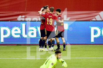 2021-03-31 - Ferran Torres of Spain celebrates with his team mates after scoring his sides second goal during the 2022 FIFA World Cup, Qualifiers, Group B football match between Spain and Kosovo on March 31, 2021 at Estadio Olimpico in Seville, Spain - Photo Pablo Morano / Orange Pictures / DPPI - MONDIALI FIFA 2022, QUALIFICAZIONI, GRUPPO B - SPAGNA VS KOSOVO - FIFA WORLD CUP - SOCCER