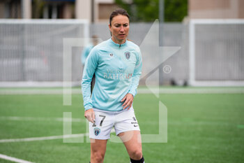 2021-05-01 - Gaetane Thiney of Paris FC warms up ahead of the Women's French championship D1 Arkema football match between GPSO 92 Issy and Paris FC on May 1, 2021 at Le Gallo stadium in Boulogne-Billancourt, France - Photo Antoine Massinon / A2M Sport Consulting / DPPI - GPSO 92 ISSY VS PARIS FC - FRENCH WOMEN DIVISION 1 - SOCCER