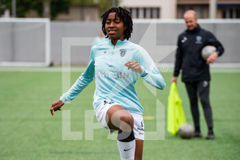 2021-05-01 - Oriane Jean Francois of Paris FC warms up ahead of the Women's French championship D1 Arkema football match between GPSO 92 Issy and Paris FC on May 1, 2021 at Le Gallo stadium in Boulogne-Billancourt, France - Photo Antoine Massinon / A2M Sport Consulting / DPPI - GPSO 92 ISSY VS PARIS FC - FRENCH WOMEN DIVISION 1 - SOCCER