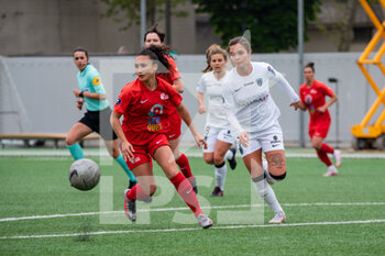 2021-05-01 - Sarah Boudaoud of GPSO 92 Issy and Tess Laplacette of Paris FC fight for the ball during the Women's French championship D1 Arkema football match between GPSO 92 Issy and Paris FC on May 1, 2021 at Le Gallo stadium in Boulogne-Billancourt, France - Photo Antoine Massinon / A2M Sport Consulting / DPPI - GPSO 92 ISSY VS PARIS FC - FRENCH WOMEN DIVISION 1 - SOCCER