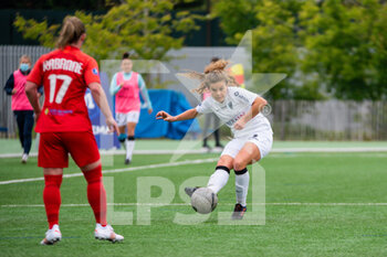 2021-05-01 - Daphne Corboz of Paris FC controls the ball during the Women's French championship D1 Arkema football match between GPSO 92 Issy and Paris FC on May 1, 2021 at Le Gallo stadium in Boulogne-Billancourt, France - Photo Melanie Laurent / A2M Sport Consulting / DPPI - GPSO 92 ISSY VS PARIS FC - FRENCH WOMEN DIVISION 1 - SOCCER