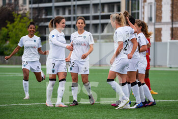 2021-05-01 - Tess Laplacette of Paris FC celebrates the goal with teammates during the Women's French championship D1 Arkema football match between GPSO 92 Issy and Paris FC on May 1, 2021 at Le Gallo stadium in Boulogne-Billancourt, France - Photo Melanie Laurent / A2M Sport Consulting / DPPI - GPSO 92 ISSY VS PARIS FC - FRENCH WOMEN DIVISION 1 - SOCCER