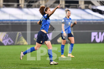 2021-02-24 - Manuela Giugliano (Italy) celebrates after scoring a goal - QUALIFICAZIONE EURO 2022 ITALIA FEMMINILE VS ISRAELE - UEFA EUROPEAN - SOCCER