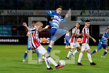 2020-10-24 - Sebastian Holmen of Willem II and Slobodan Tedic of PEC Zwolle during the Netherlands championship Eredivisie football match between PEC Zwolle and Willem II on October 24, 2020 at MAC3PARK Stadium in Zwolle, The Netherlands - Photo Raymond Smit / Orange Pictures / DPPI - PEC ZWOLLE VS WILLEM II - NETHERLANDS EREDIVISIE - SOCCER