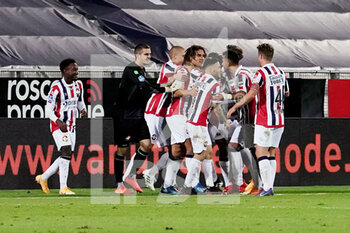 2020-10-24 - Jan Arie van der Heijden of Willem II celebrates with teammates after the VAR no goal offside during the Netherlands championship Eredivisie football match between PEC Zwolle and Willem II on October 24, 2020 at MAC3PARK Stadium in Zwolle, The Netherlands - Photo Raymond Smit / Orange Pictures / DPPI - PEC ZWOLLE VS WILLEM II - NETHERLANDS EREDIVISIE - SOCCER