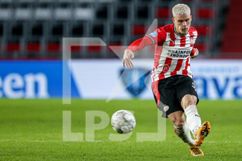 2020-11-08 - Philipp Max of PSV during the Netherlands championship, eredivisie football match between PSV and Willem II on November 8, 2020 at the Philips stadium in Eindhoven, Netherlands - Photo Broer vd Boom / Orange Pictures / DPPI - PSV VS WILLEM II - NETHERLANDS EREDIVISIE - SOCCER