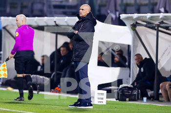 2020-12-05 - Coach Thomas Letsch of Vitesse during the Netherlands championship Eredivisie football match between PEC Zwolle and Vitesse on December 5, 2020 at MAC³PARK Stadion in Zwolle, Netherlands - Photo Marcel ter Bals / Orange Pictures / DPPI - PEC ZWOLLE VS VITESSE - NETHERLANDS EREDIVISIE - SOCCER