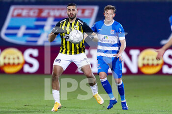 2020-12-05 - Oussama Tannane of Vitesse, Rico Strieder of PEC Zwolle during the Netherlands championship Eredivisie football match between PEC Zwolle and Vitesse on December 5, 2020 at MAC³PARK Stadion in Zwolle, Netherlands - Photo Marcel ter Bals / Orange Pictures / DPPI - PEC ZWOLLE VS VITESSE - NETHERLANDS EREDIVISIE - SOCCER