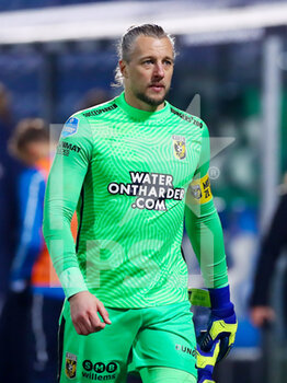 2020-12-05 - Goalkeeper Remko Pasveer of Vitesse during the Netherlands championship Eredivisie football match between PEC Zwolle and Vitesse on December 5, 2020 at MAC³PARK Stadion in Zwolle, Netherlands - Photo Marcel ter Bals / Orange Pictures / DPPI - PEC ZWOLLE VS VITESSE - NETHERLANDS EREDIVISIE - SOCCER