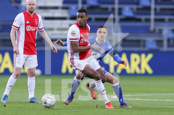 2021-03-14 - Ryan Gravenberch of Ajax during the Netherlands championship Eredivisie football match between PEC Zwolle and Ajax on March 14, 2021 at MAC3PARK stadion in Zwolle, Netherlands - Photo Marcel ter Bals / Orange Pictures / DPPI - PEC ZWOLLE AND AJAX - NETHERLANDS EREDIVISIE - SOCCER