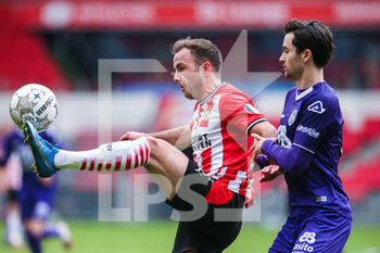 04/04/2021 - Mario Gotze of PSV Eindhoven, Luca de la Torre of Heracles Almelo during the Netherlands championship Eredivisie football match between PSV and Heracles Almelo on April 4, 2021 at Philips Stadion in Eindhoven, Netherlands - Photo Perry van de Leuvert / Orange Pictures / DPPI - PSV VS HERACLES ALMELO - NETHERLANDS EREDIVISIE - CALCIO