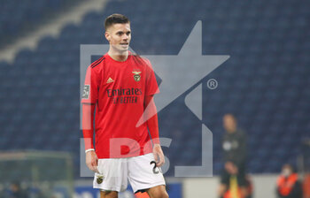 2021-01-15 - Benfica's Julian Weigl during the Portuguese championship Liga NOS football match between FC Porto and SL Benfica on January 15 2021 at Estadio do Dragao in Porto, Portugal - Photo Nuno Guimaraes / ProSportsImages / DPPI - FC PORTO VS SL BENFICA - PORTUGUESE PRIMEIRA LIGA - SOCCER