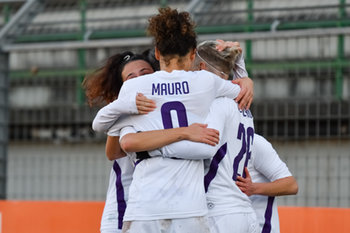 2018-12-05 - Esultanza della Fiorentina - FIORENTINA WOMEN'S VS PINK BARI - ITALIAN SERIE A WOMEN - SOCCER