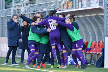 2019-02-05 - Esultanza Fiorentina - FIORENTINA WOMEN´S VS PINK BARI - ITALIAN SERIE A WOMEN - SOCCER
