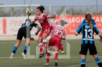 2019-11-02 - Difesa della palla da parte di Torres (Pink Bari) - PINK BARI VS INTER - ITALIAN SERIE A WOMEN - SOCCER