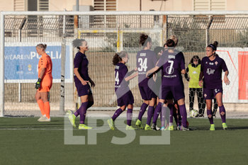 2019-11-16 - Esultanza per il goal segnato dalla Fiorentina Woman - PINK BARI VS FIORENTINA WOMEN - ITALIAN SERIE A WOMEN - SOCCER