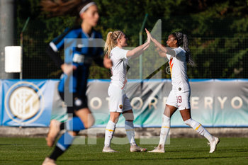 2019-12-08 - Amalie Thestrup (Roma) e Lindsey Thomas (Roma) esultano per il gol - INTER VS ROMA - ITALIAN SERIE A WOMEN - SOCCER
