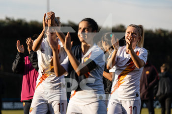 2019-12-08 - Roma festeggia dopo la vittoria - INTER VS ROMA - ITALIAN SERIE A WOMEN - SOCCER